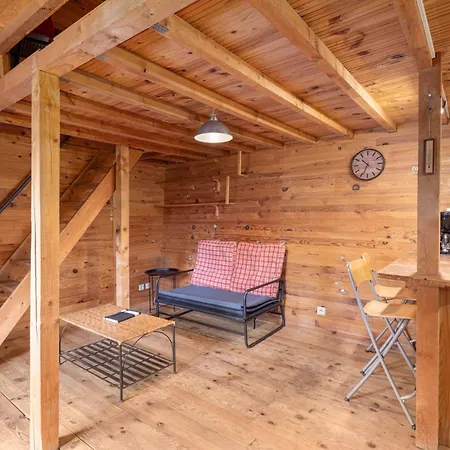 Petite Maison De Bois